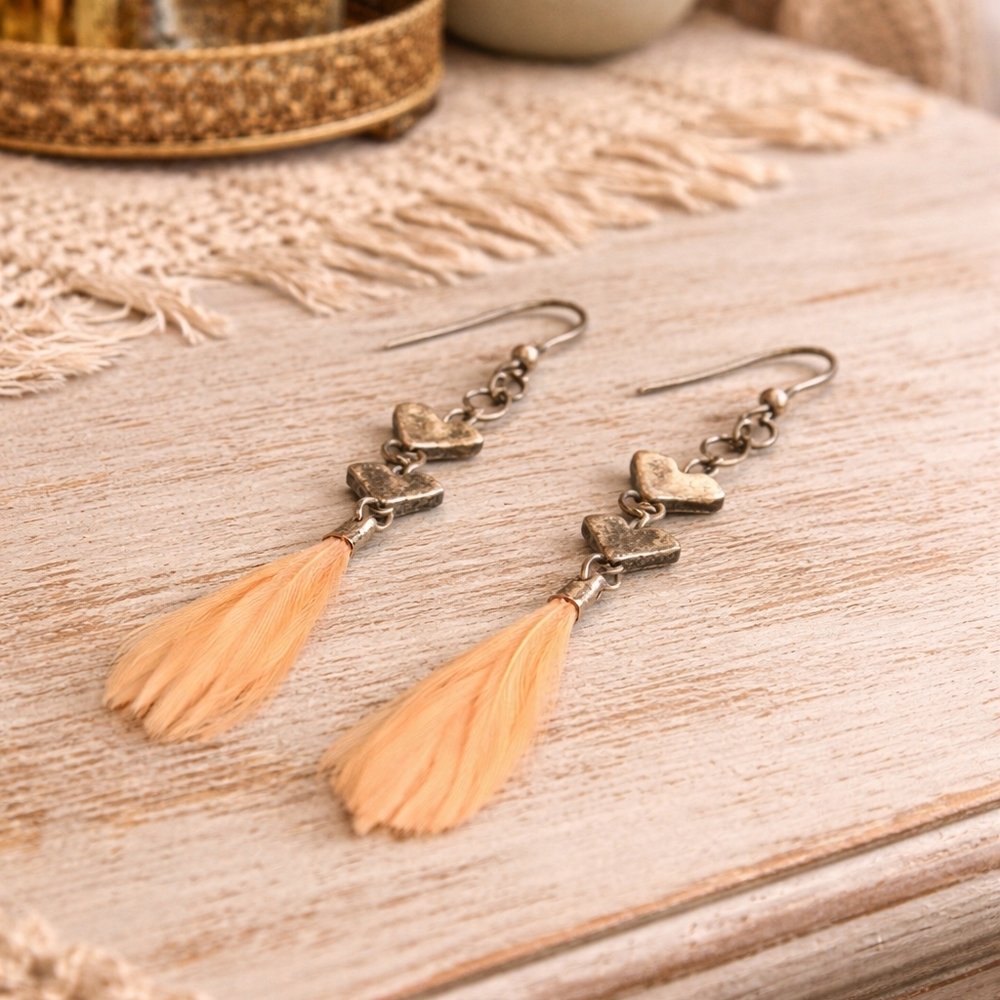 Earrings Heart & Feathers Boho Chic Light Orange UNIQUE & PLAYFUL - Pre-loved
